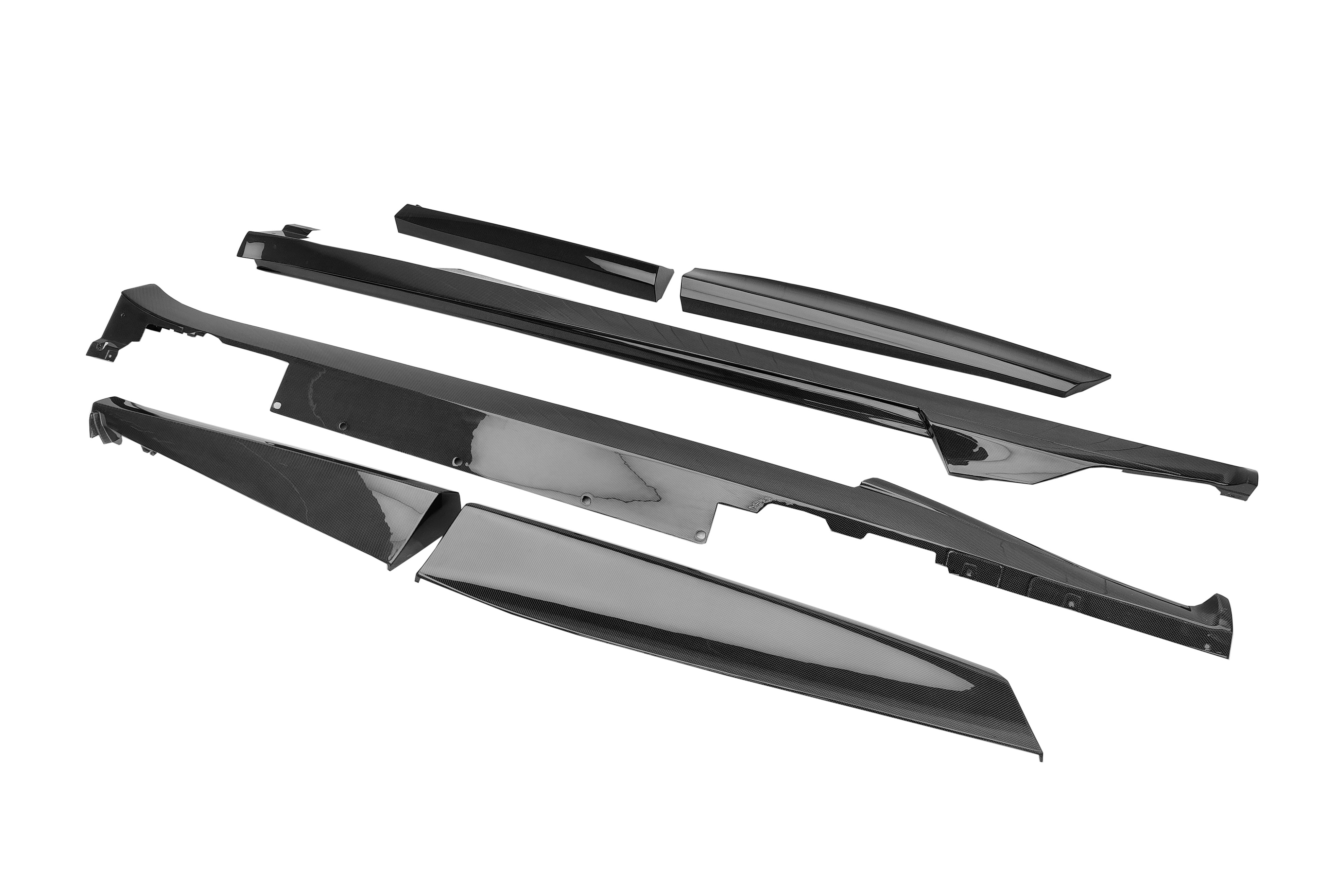 Carbonado 2023-2025 Ferrari Purosangue FUV Type F175 OEM Style Dry Carbon Fiber Side skirts