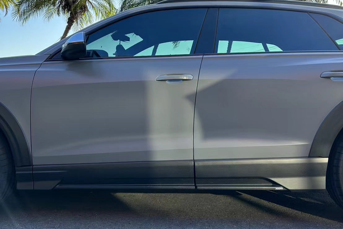 Carbonado 2020-2023 Audi RSQ8 AD Style Dry Carbon Fiber Fender Flare Wheel Trims