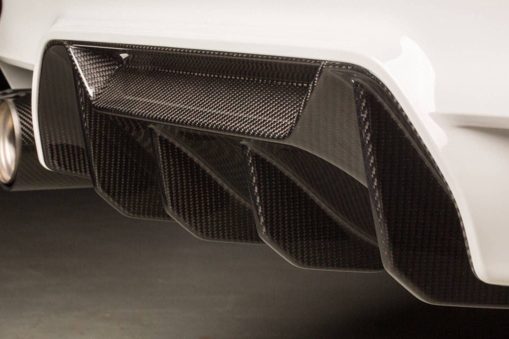 Carbonado 2018-2023 BMW F90 M5 MP Style Carbon Fiber Rear Diffuser