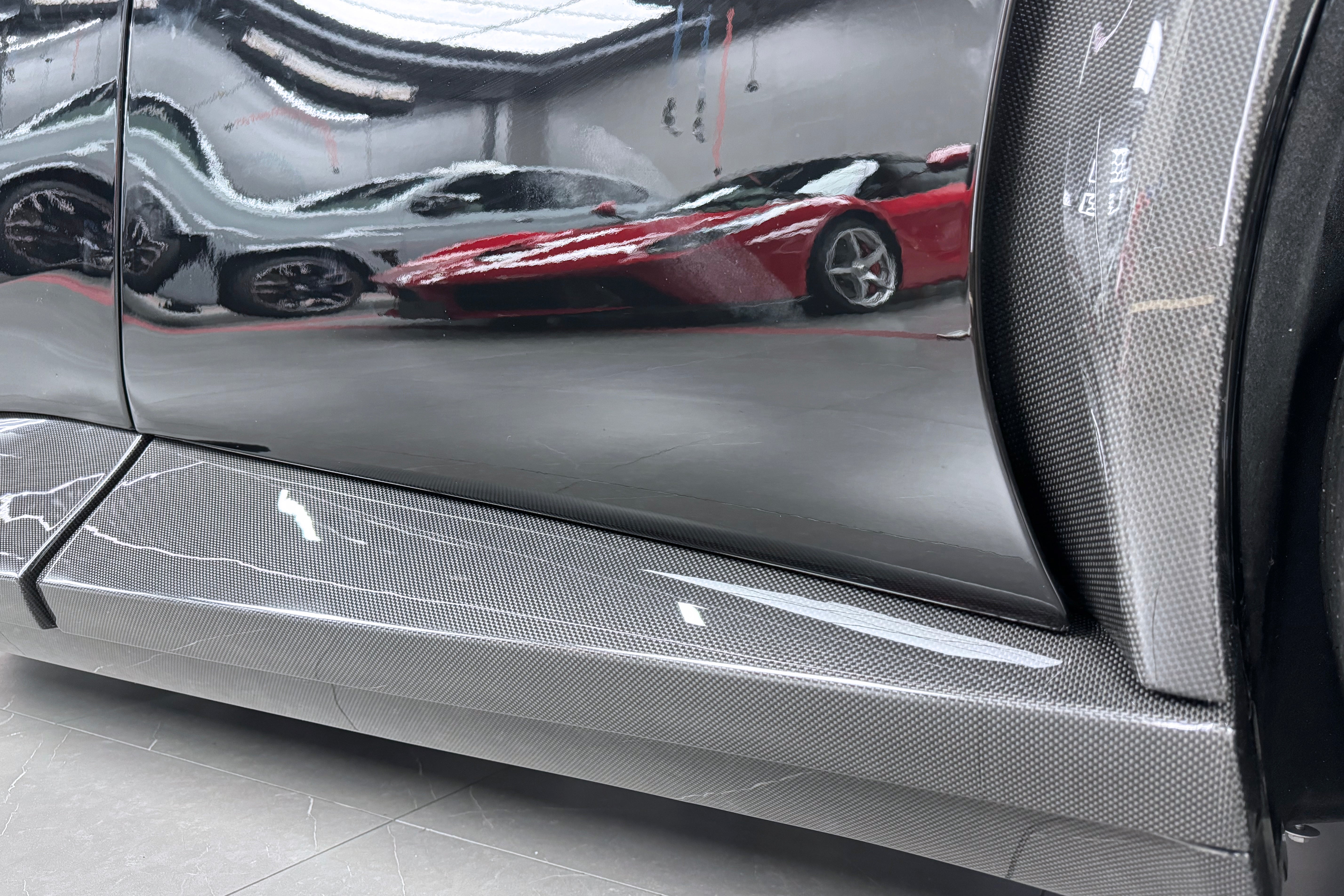 Carbonado 2023-2025 Ferrari Purosangue FUV Type F175 OEM Style Dry Carbon Fiber Side skirts