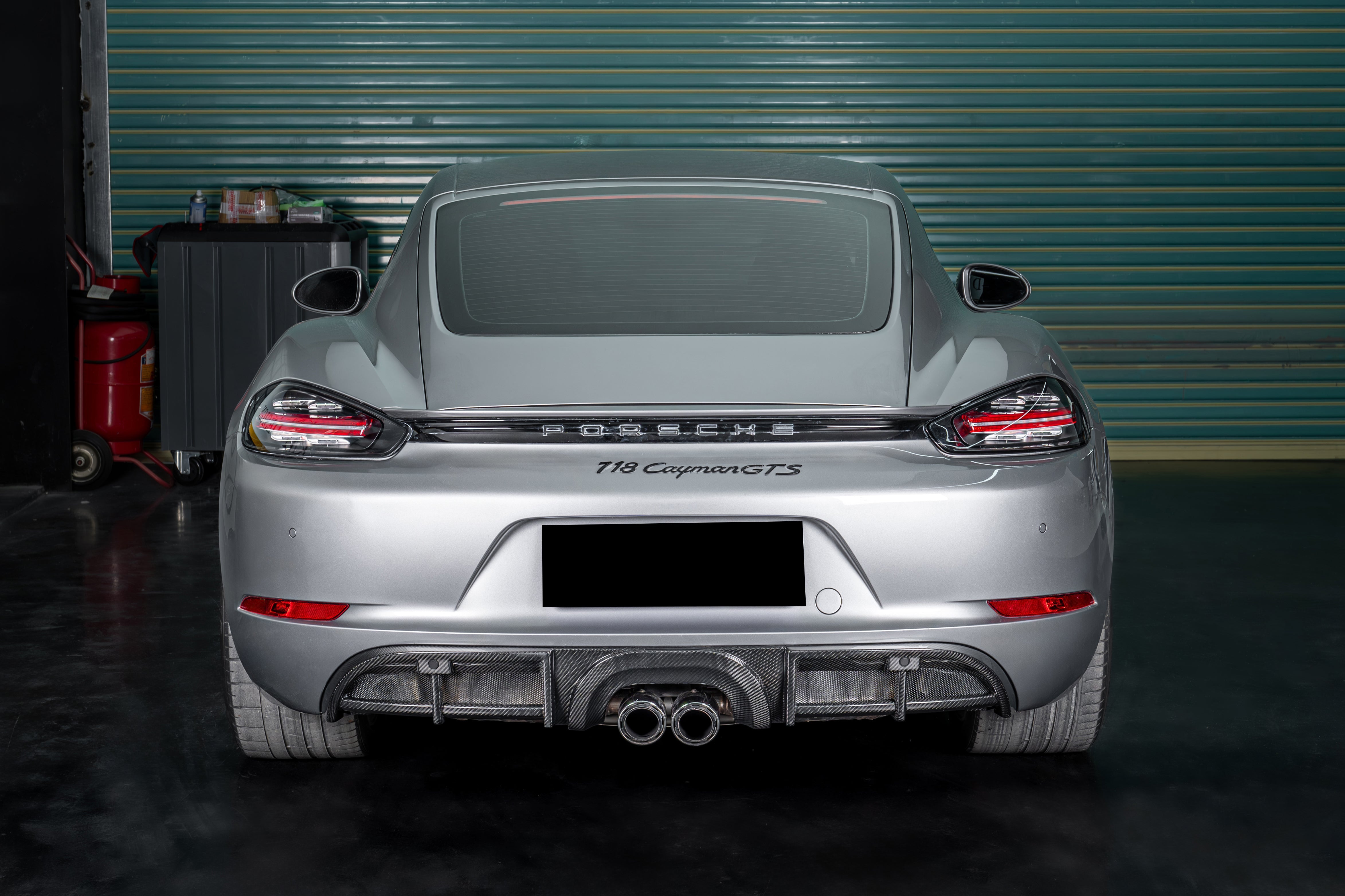 Carbonado 2017-2025 Porsche 718 Cayman Boxster GT4 Style Dry Carbon Fiber Middle Exhaust Rear Diffuser Lip