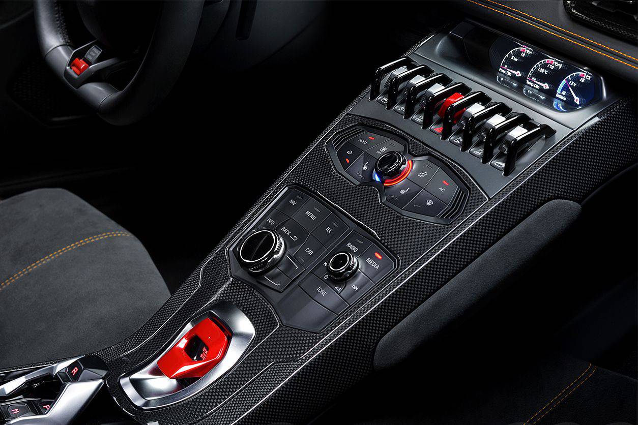 Carbonado 2015-2019 Lamborghini Huracan LP610  LP580  EVO OEM Style Autoclave Carbon Fiber Center Console Tunnel