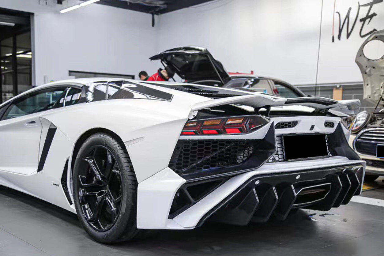 Parachoques trasero DarwinPRO estilo SV para Lamborghini Aventador LP700 LP740 Coupé y Roadster (2011-2016)
