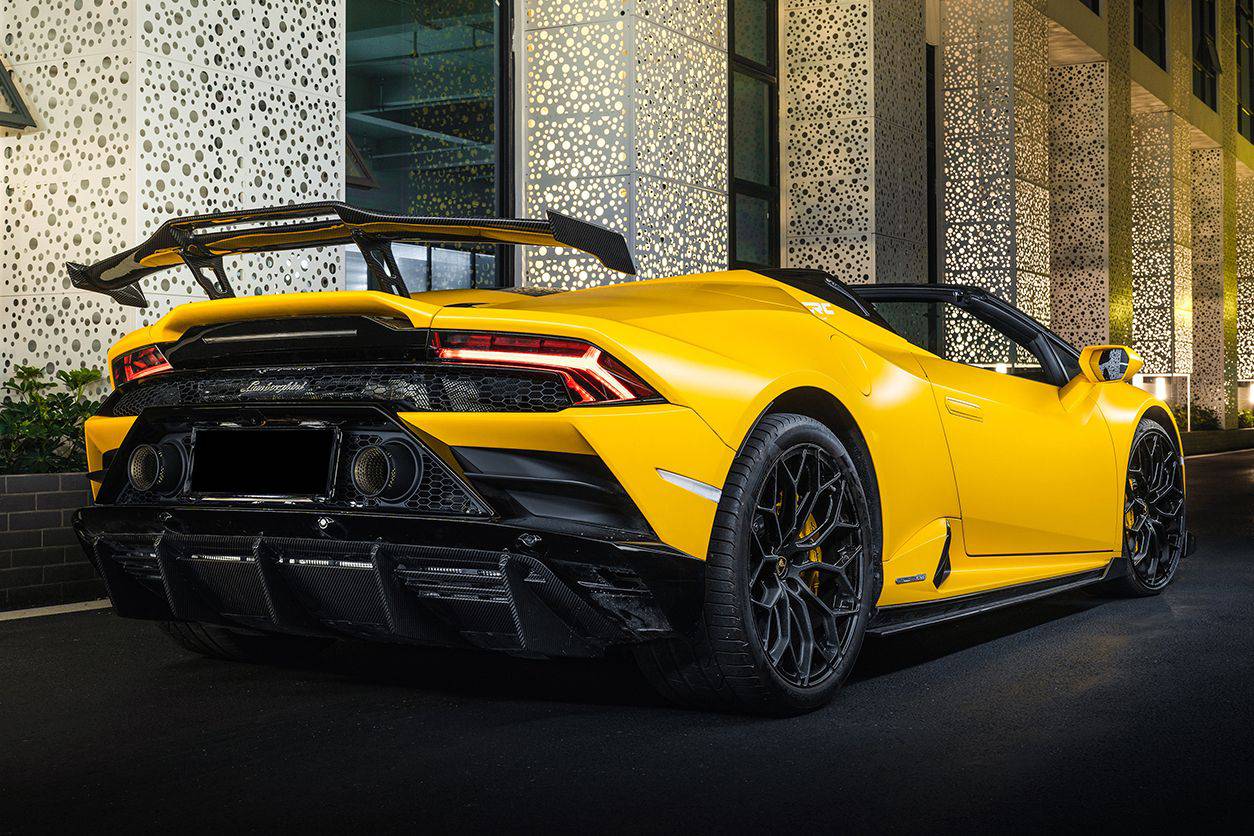 Carbonado 2019-2023 Lamborghini Huracan EVO OD Style Carbon Fiber Rear Diffuser