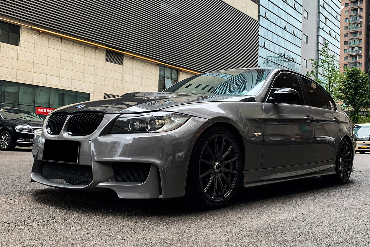 Carbonado 2008-2012 BMW 3 Series E90 1M Style Front Bumper with Lip Splitter