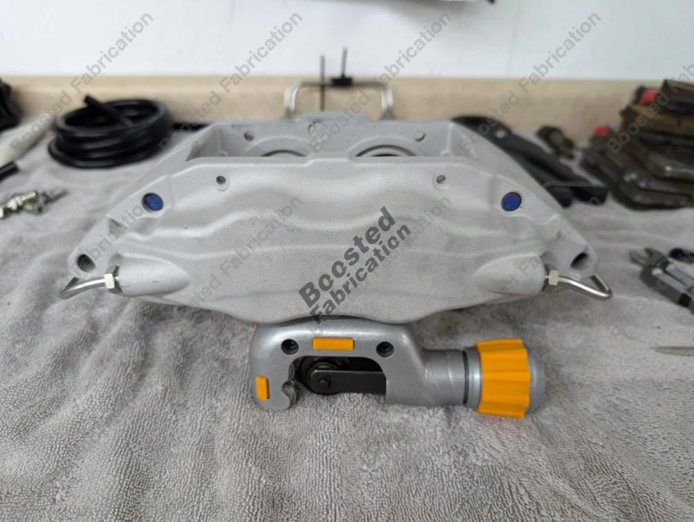 Boosted Fabrication Stainless Caliper Cross Over Brake Lines For Brembo Calipers (Evo 8/9)