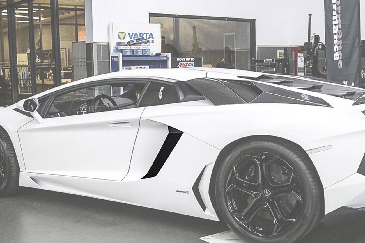 Carbonado 2011-2016 Lamborghini Aventador LP700 Coupe OEM Style Carbon Fiber Quarter Panel Fender Vent Outside