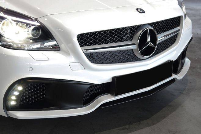 Carbonado 2011-2015 Mercedes Benz SLK CLASS R172 WD Style Front Bumper with led
