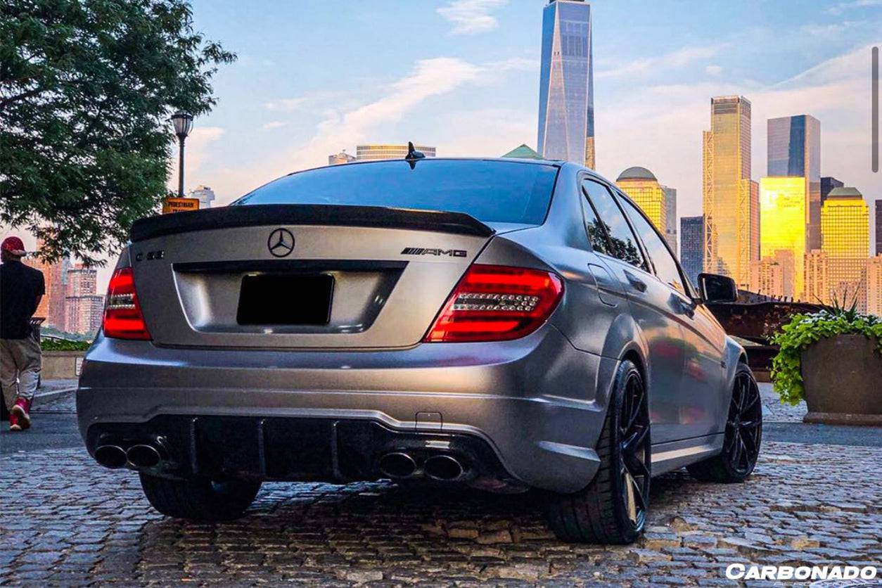 Faldón trasero de fibra de carbono estilo Mercedes Benz W204 C63 AMG RZ Carbonado 2012-2014