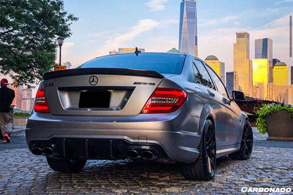 Faldón trasero de fibra de carbono estilo Mercedes Benz W204 C63 AMG RZ Carbonado 2012-2014