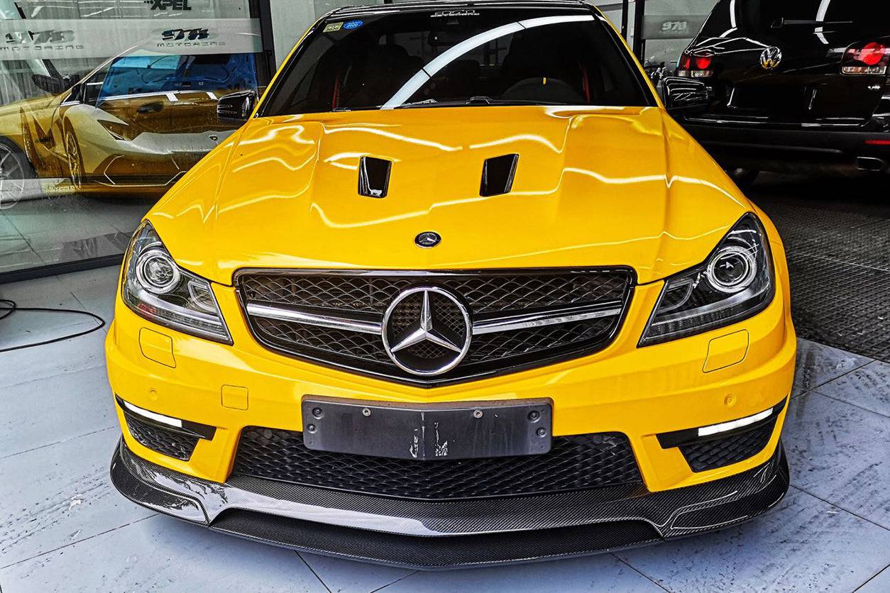 Carbonado 2012-2014 Mercedes Benz W204 C63 AMG RZ Style Carbon Fiber Front Lip