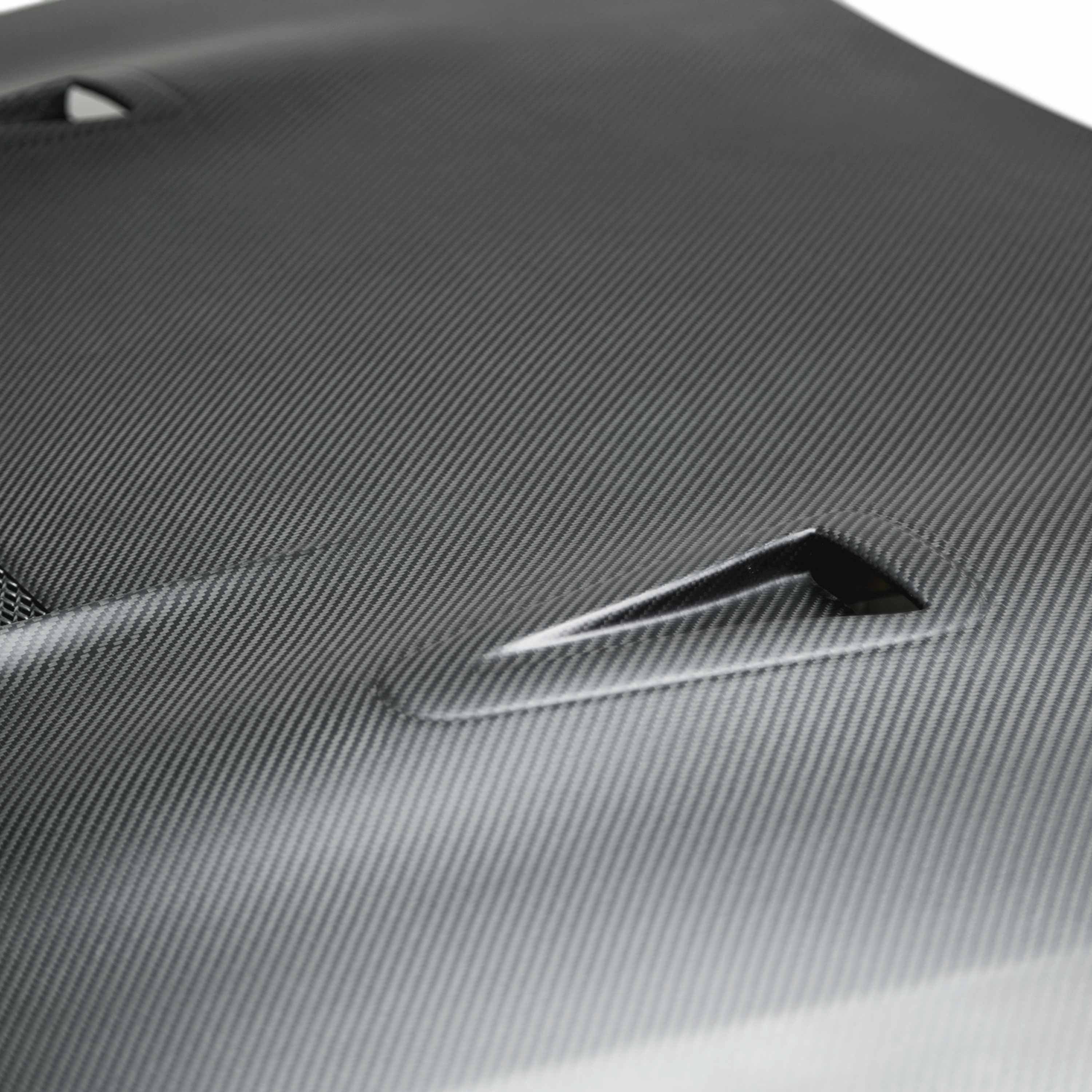 Seibon VSII-Style Dry Carbon Hood (09-16 R35 GT-R)