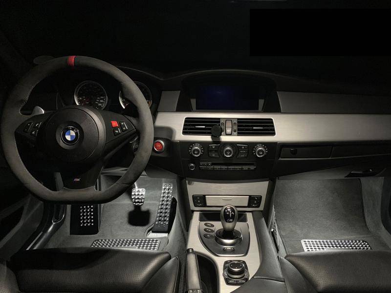 Botón de arranque y parada rojo brillante de AutoTecknic - E82 1M | Serie 1