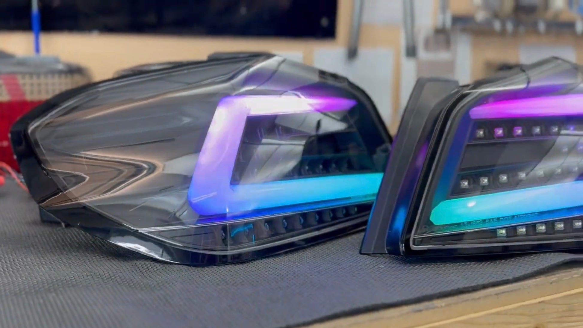 Luces traseras NTXGlow Black con cambio de color | Subaru WRX/STI 2015-2021