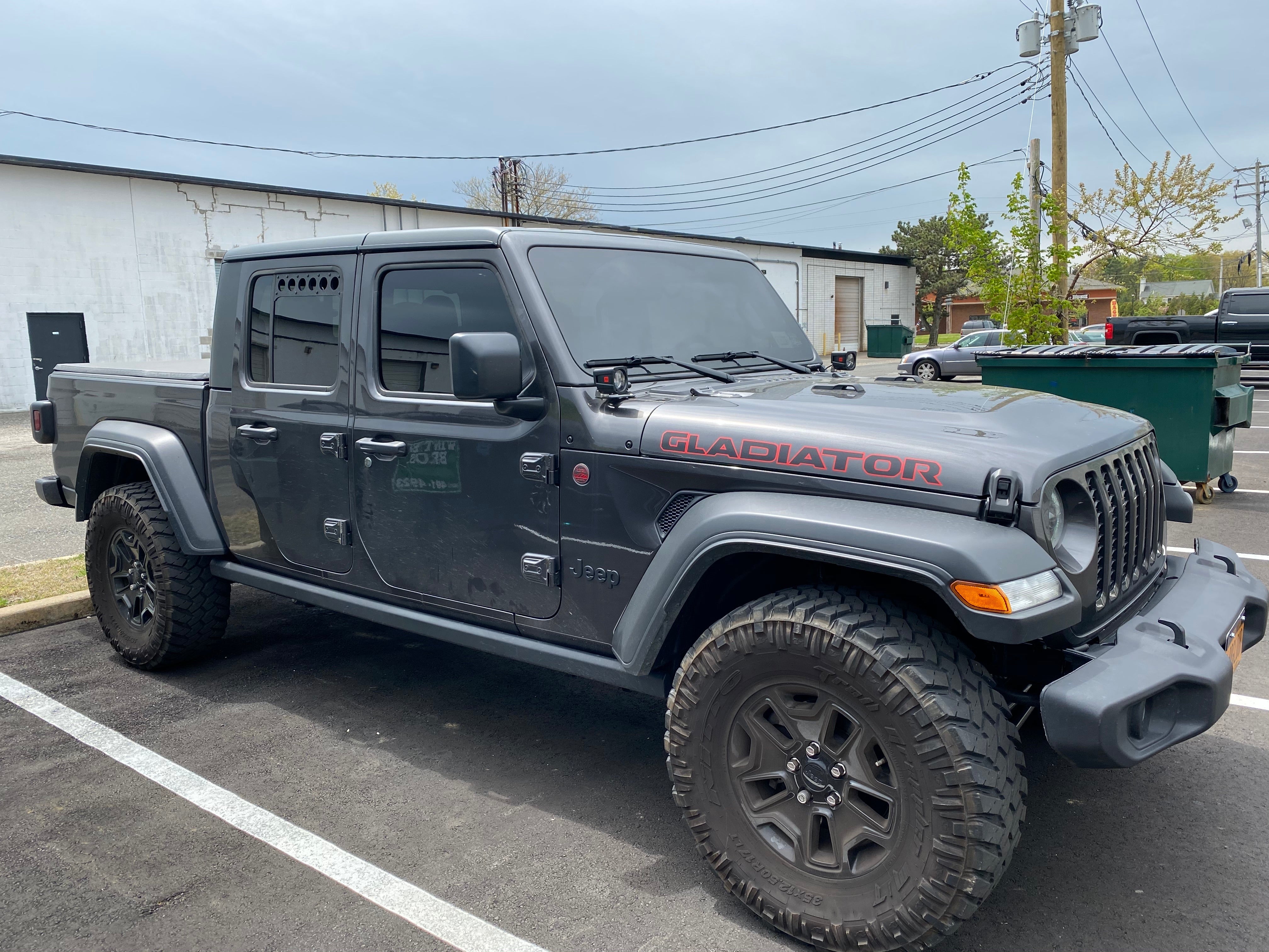 Visual Autowerks Gladiator/Wrangler Window Vents (JL)