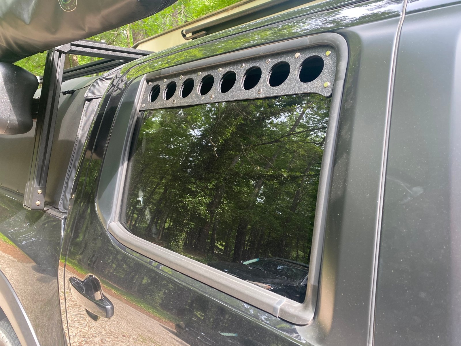 Visual Autowerks Nissan Frontier Window Vents (2022+) - 10
