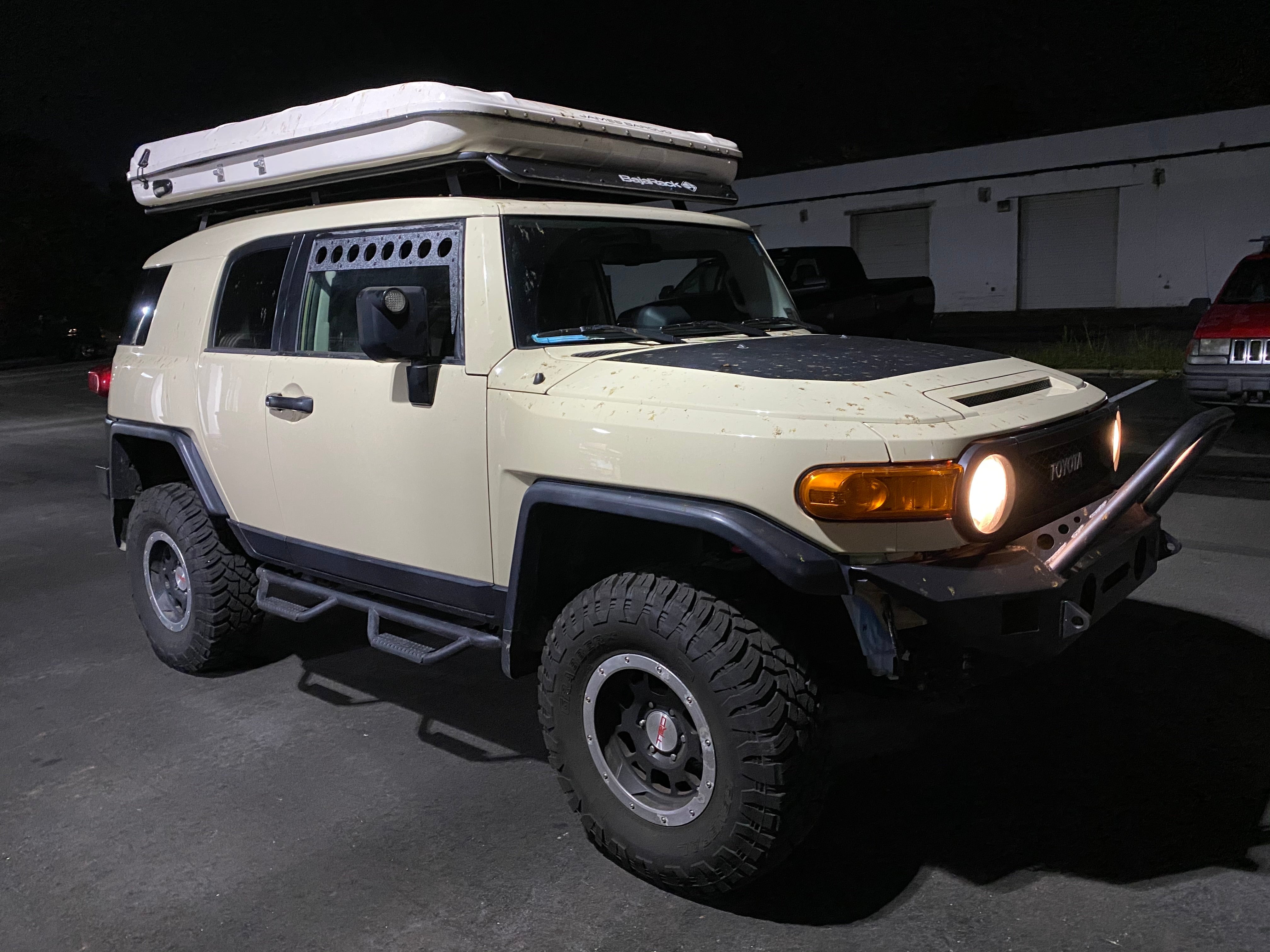 Visual Autowerks FJ Cruiser Window Vents