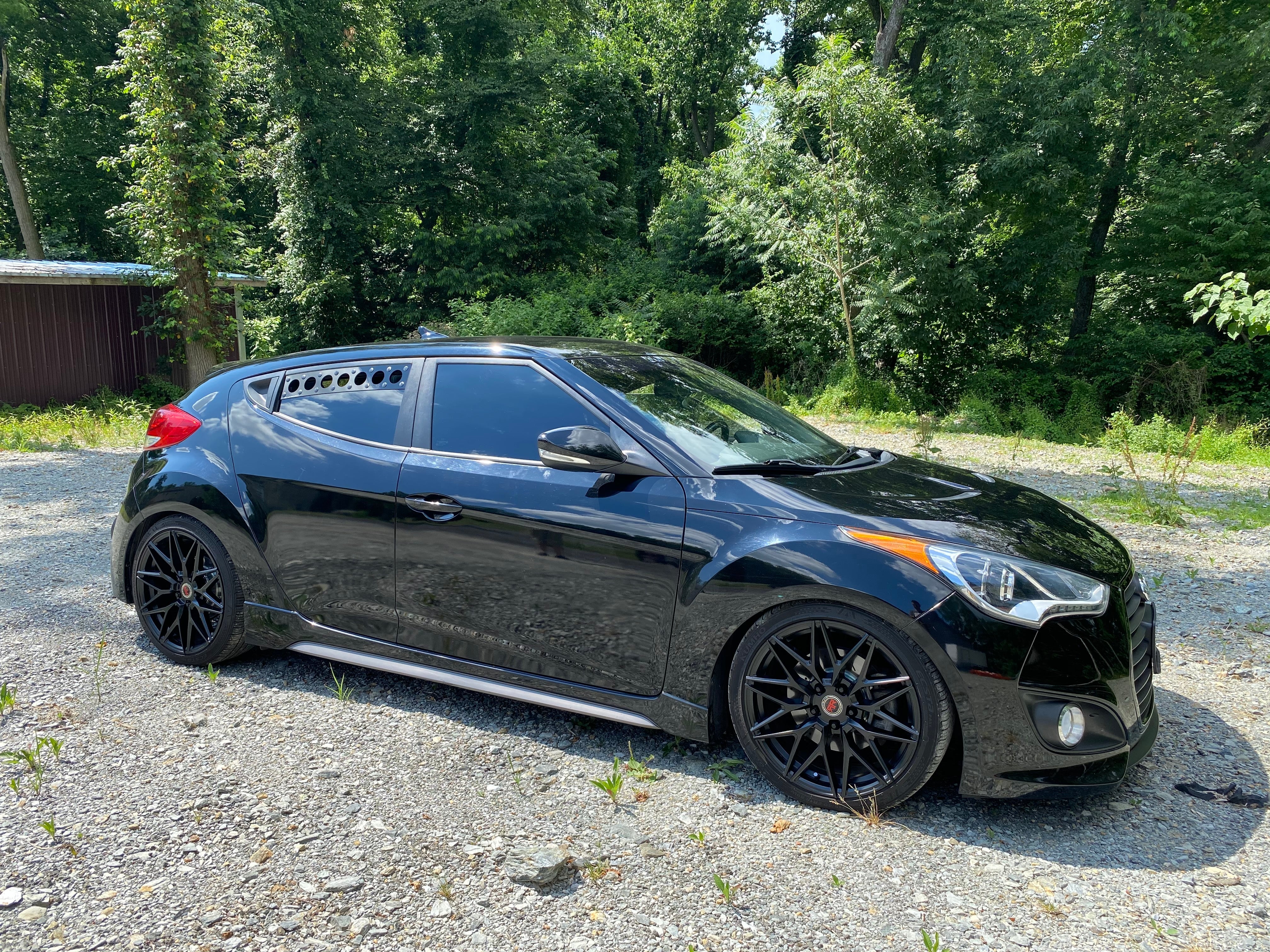 Ventilaciones de ventana Billetworkz (Hyundai Veloster 2012-2017)