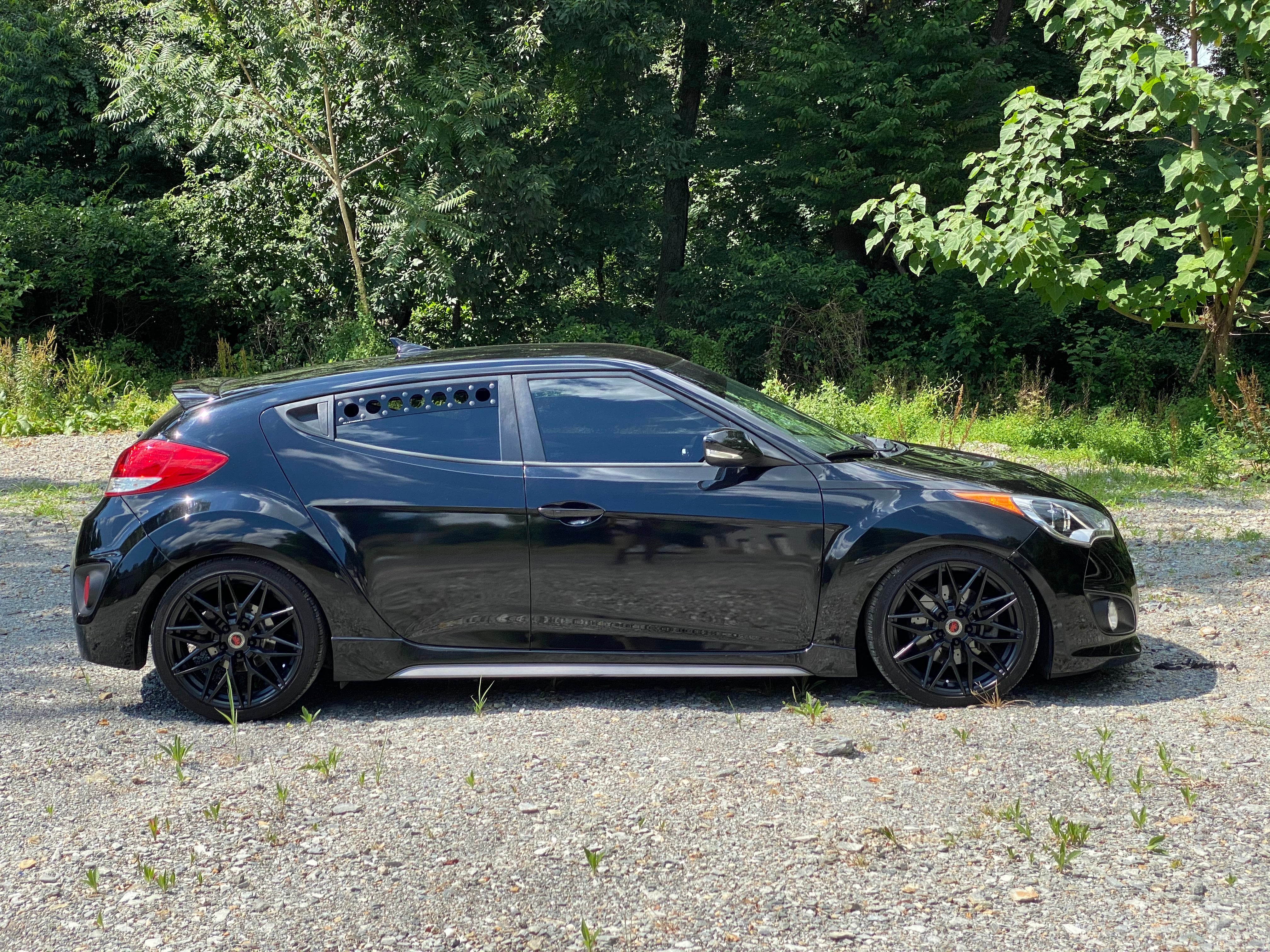 Ventilaciones de ventana Billetworkz (Hyundai Veloster 2012-2017)