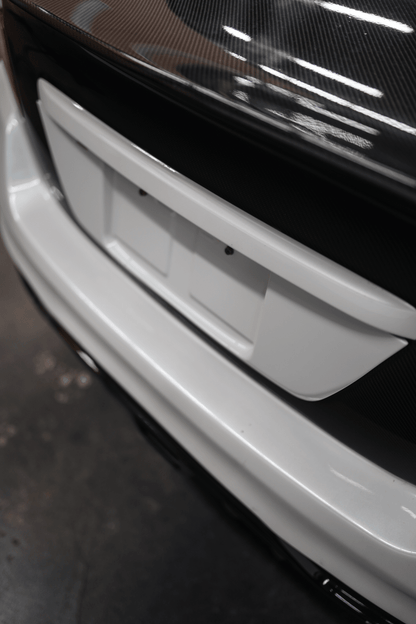 Respaldo para matrícula JDMuscle en negro brillante con pintura a juego (Subaru WRX/STI 15-21)