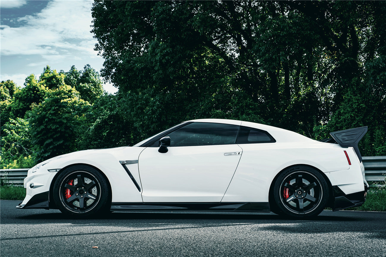 Carbonado 2007-2025 Nissan GTR R35 CBA DBA EBA VS Style Carbon Fiber Side Skirts