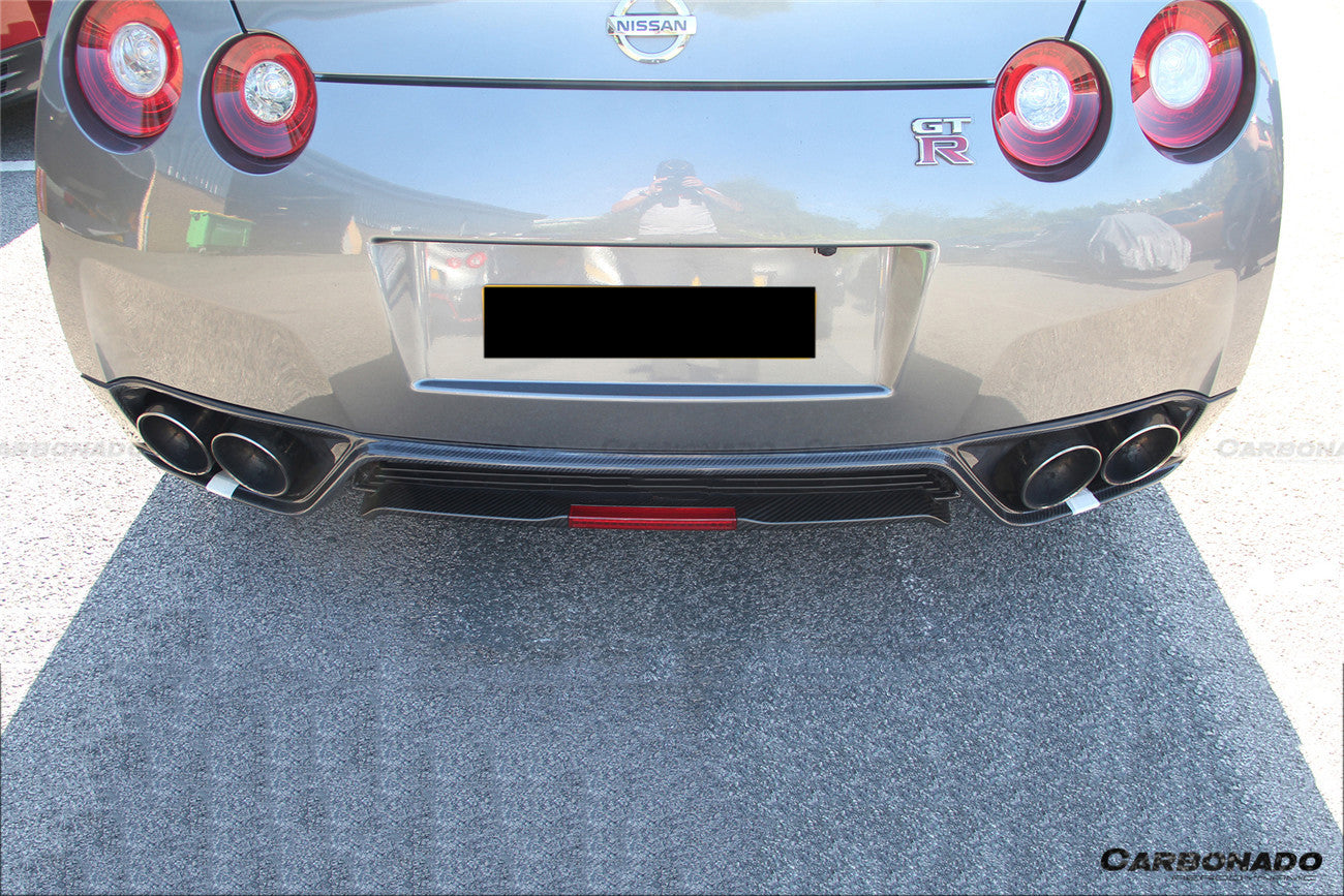 Carbonado 2012-2016 Nissan GTR R35 DBA OEM Style Carbon Fiber Rear Lip