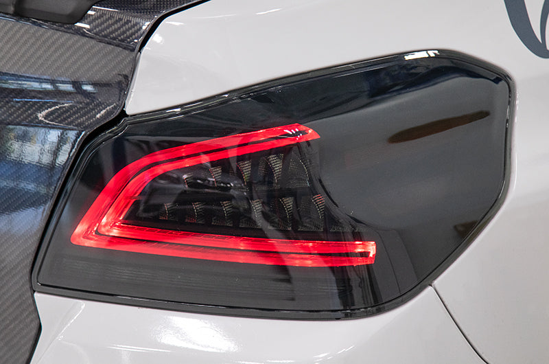 Luces traseras CR con especificaciones OLM (lente ahumada, base negra) - Subaru WRX y STI 2015-2021