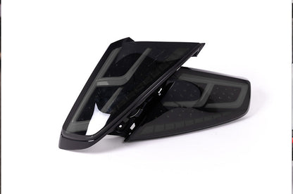 Luces traseras LED OLM Spec-AR (lente ahumada/base negra/barra blanca) - WRX 2022+