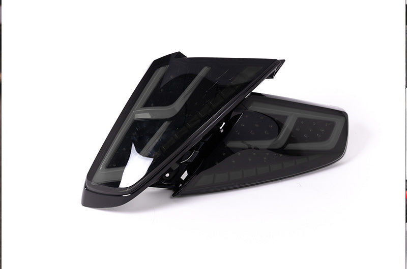 Luces traseras LED OLM Spec-AR (lente ahumada/base negra/barra blanca) - WRX 2022+