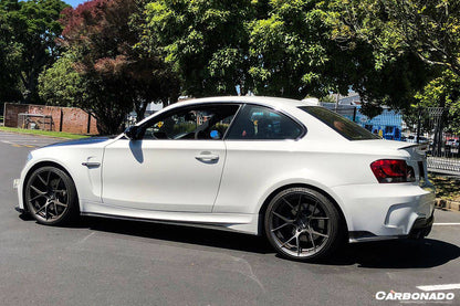 Carbonado 2008-2013 BMW E82 E88 1 Series 1M Style Auto Full Wide Body Kit