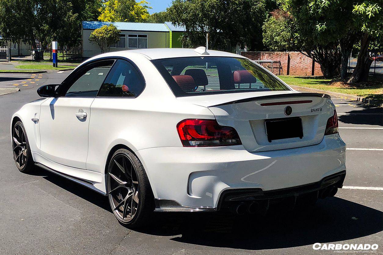 Carbonado 2008-2013 BMW E82 E88 1 Series 1M Style Auto Full Wide Body Kit