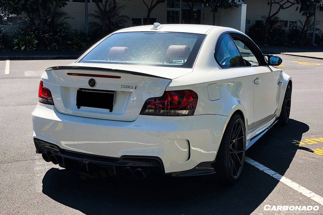 Carbonado 2008-2013 BMW E82 E88 1 Series 1M Style Auto Full Wide Body Kit