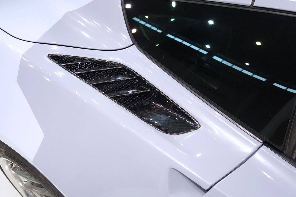 Carbonado 2013-2019 Corvette C7 Z51 OE Style Carbon Fiber Rear Quarter Panel Vent