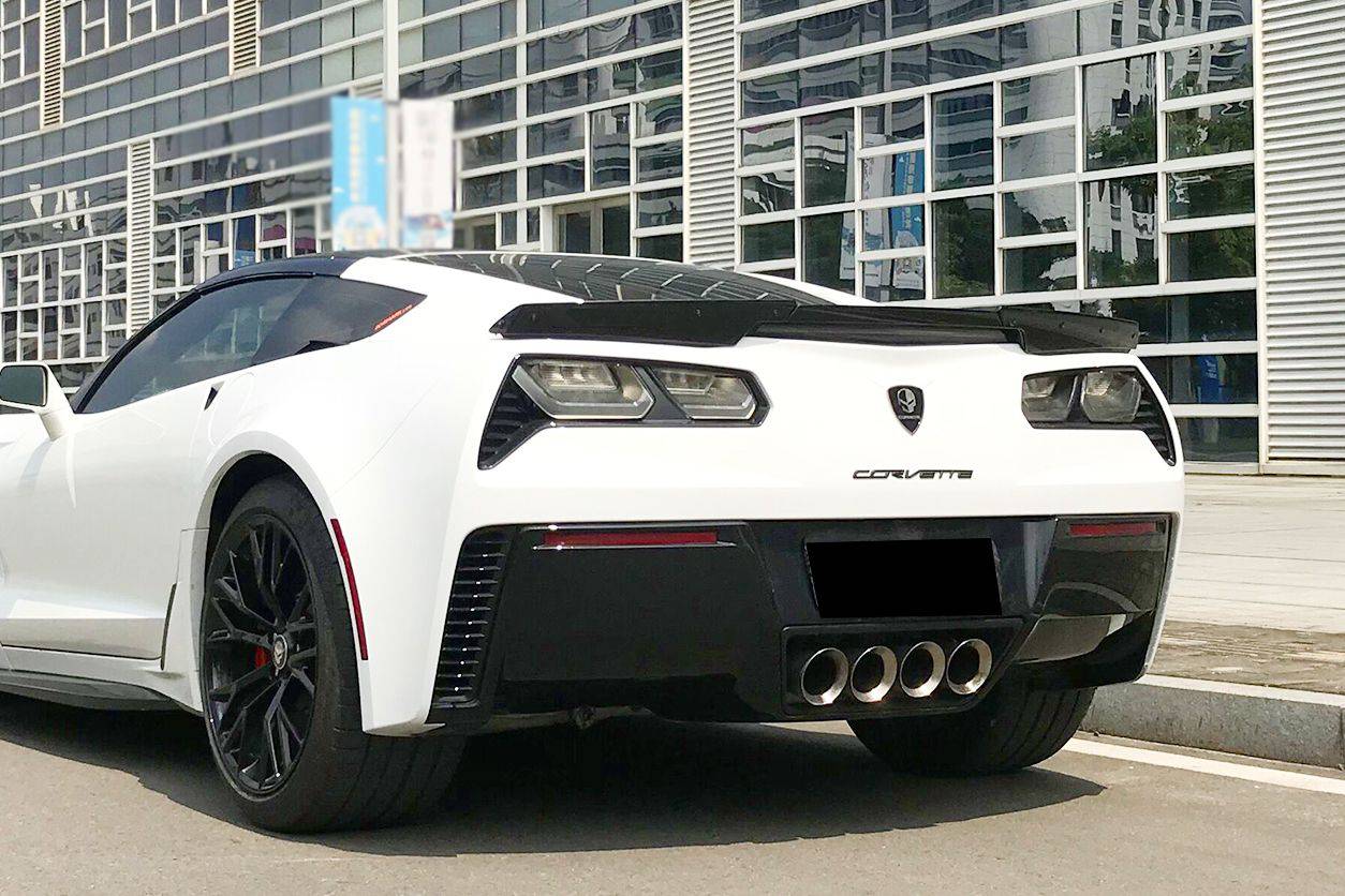 Carbonado 2013-2019 Corvette C7 Z51 Grandsport Z06 Style Rear Full Body Kit