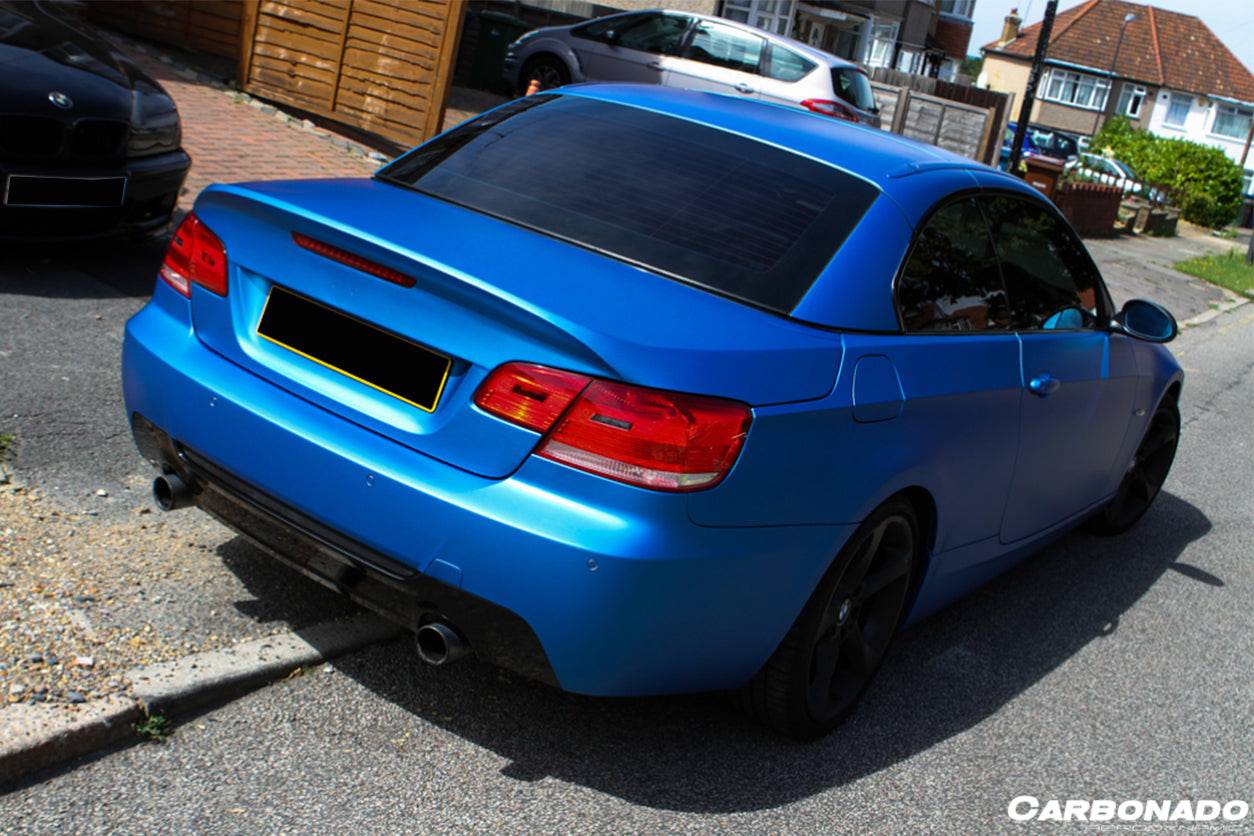 Carbonado 2008-2013 BMW 3 Series E93 M3 CLS Style Carbon Fiber Trunk