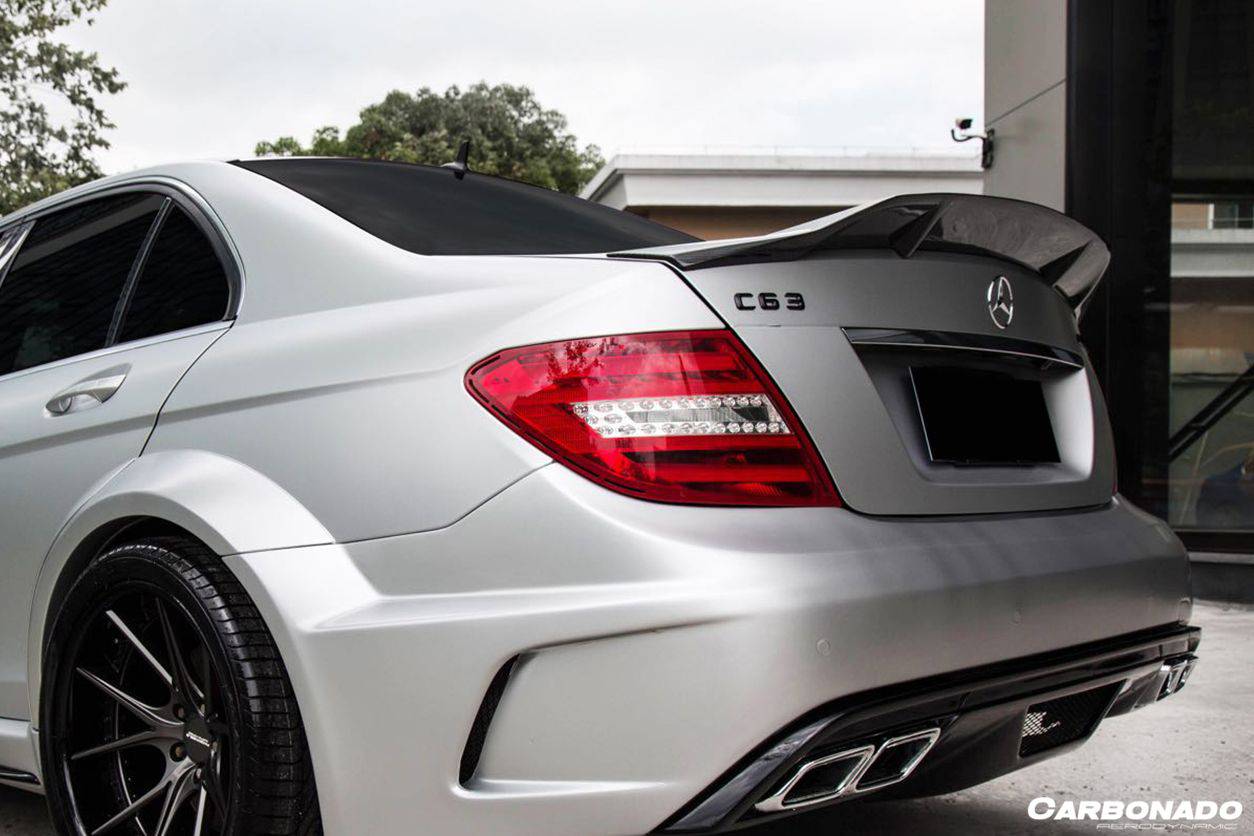 Alerón de maletero de fibra de carbono estilo Carbonado para Mercedes Benz W204 Clase C C63 AMG Sedán RT (2008-2014)