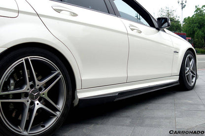 Faldones laterales de fibra de carbono para Mercedes Benz W204 C63 AMG Sedán (2008-2014)