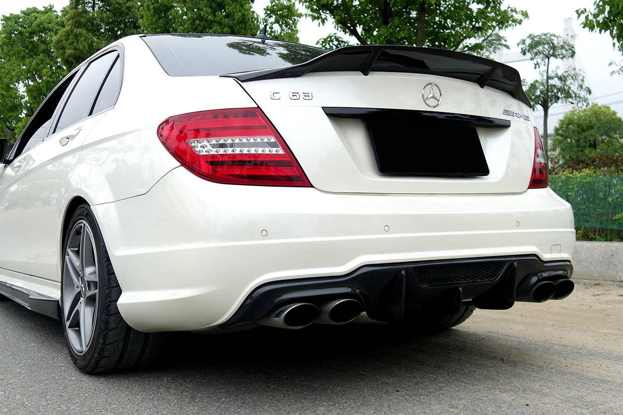 Carbonado 2012-2014 Mercedes Benz W204 C63 AMG Sedan VS Style Carbon Fiber Rear Lip