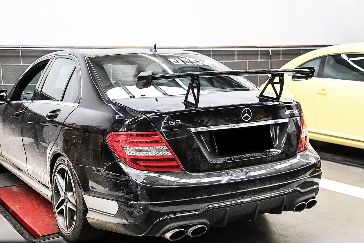 Alerón de maletero estilo BK para Mercedes Benz W204 C63 AMG Clase C Sedán Carbonado 2008-2014