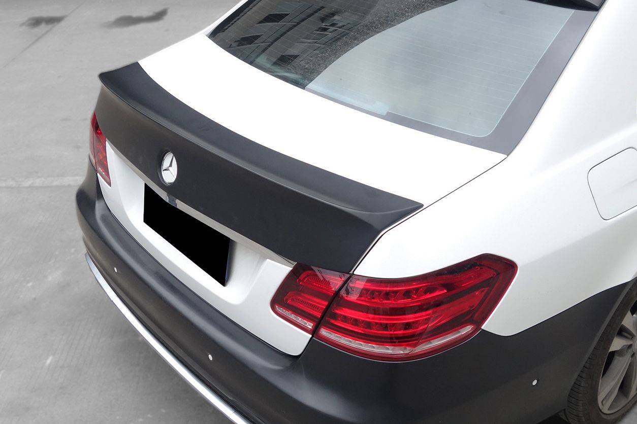 Carbonado 2010-2016 Mercedes Benz E Class W212 WD Style Carbon Fiber Trunk Spoiler