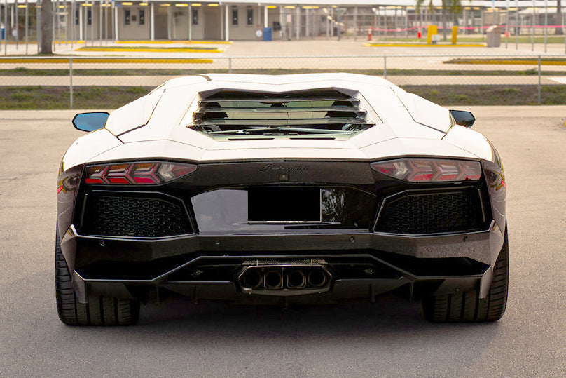 Faldón trasero de fibra de carbono estilo DM para Lamborghini Aventador LP700 Coupé Roadster Carbonado 2011-2016