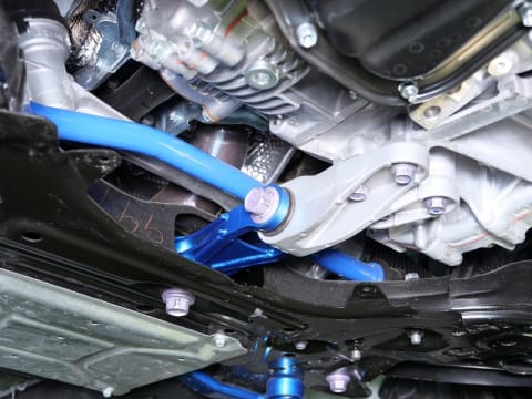 Tope de cabeceo del motor de aluminio Billet Cusco con caucho HD (2021+ Toyota GR)