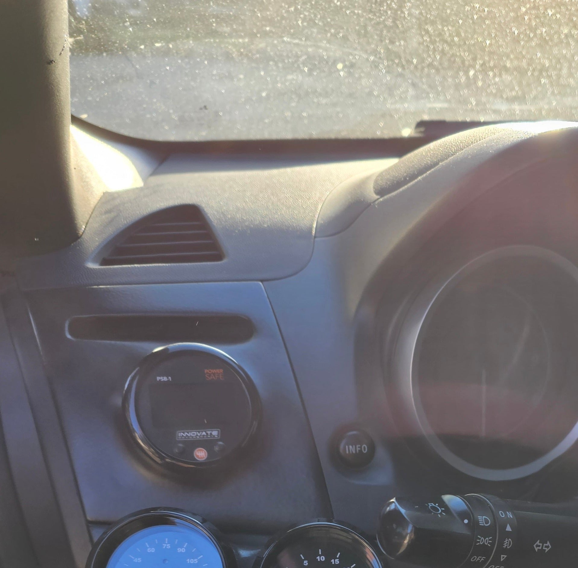 Oz Gauge Pods - Driver Air Vent Single Pod (Evo X)