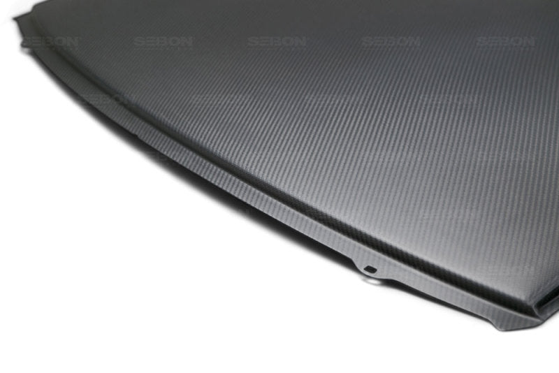 Reemplazo del techo de carbono seco Seibon (Honda Civic Coupe 16-17) 