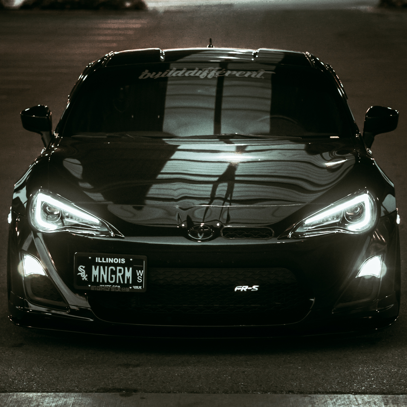 Lit Logos FRS Badge