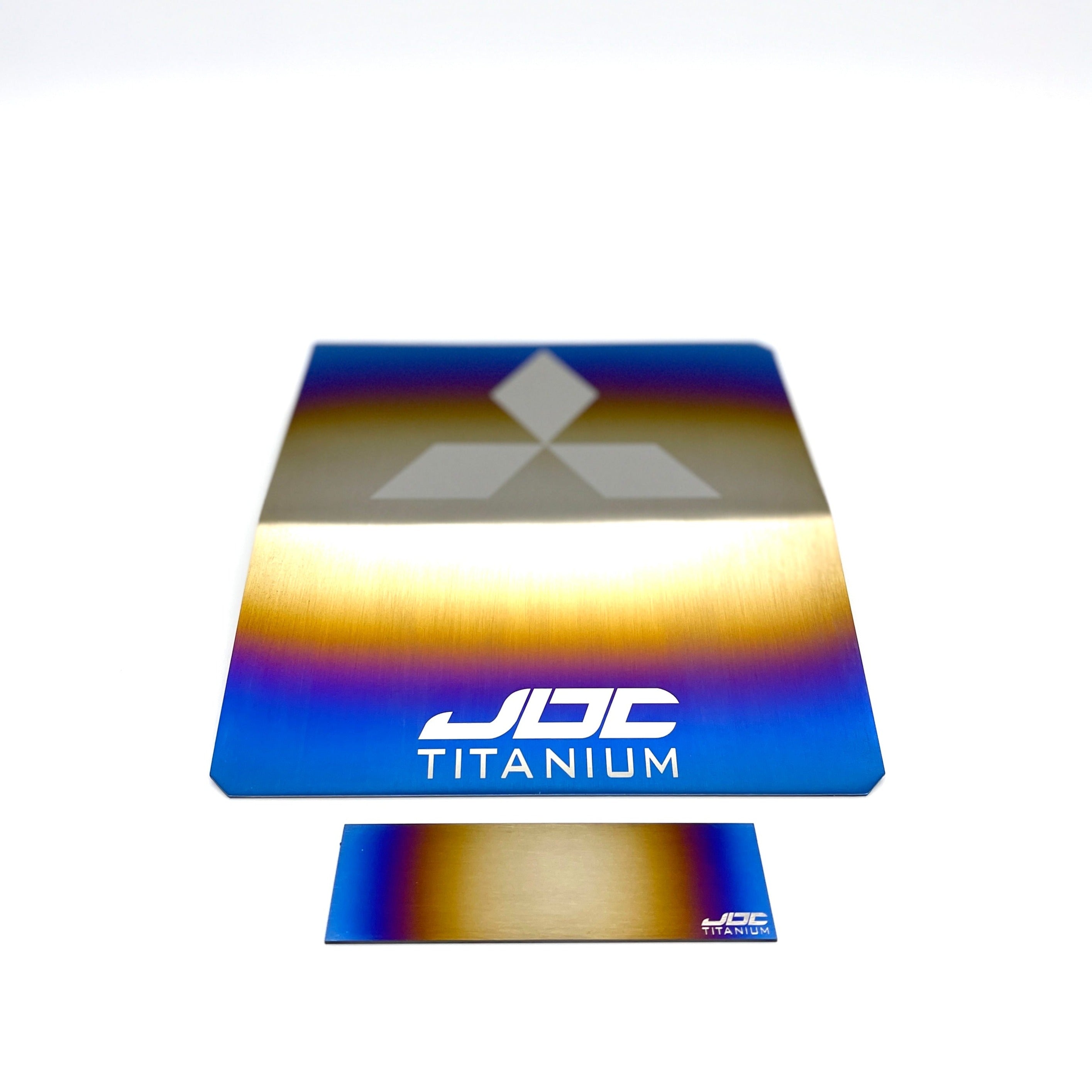 Caja de fusibles y cubierta de relé de titanio JDC (Evo X)