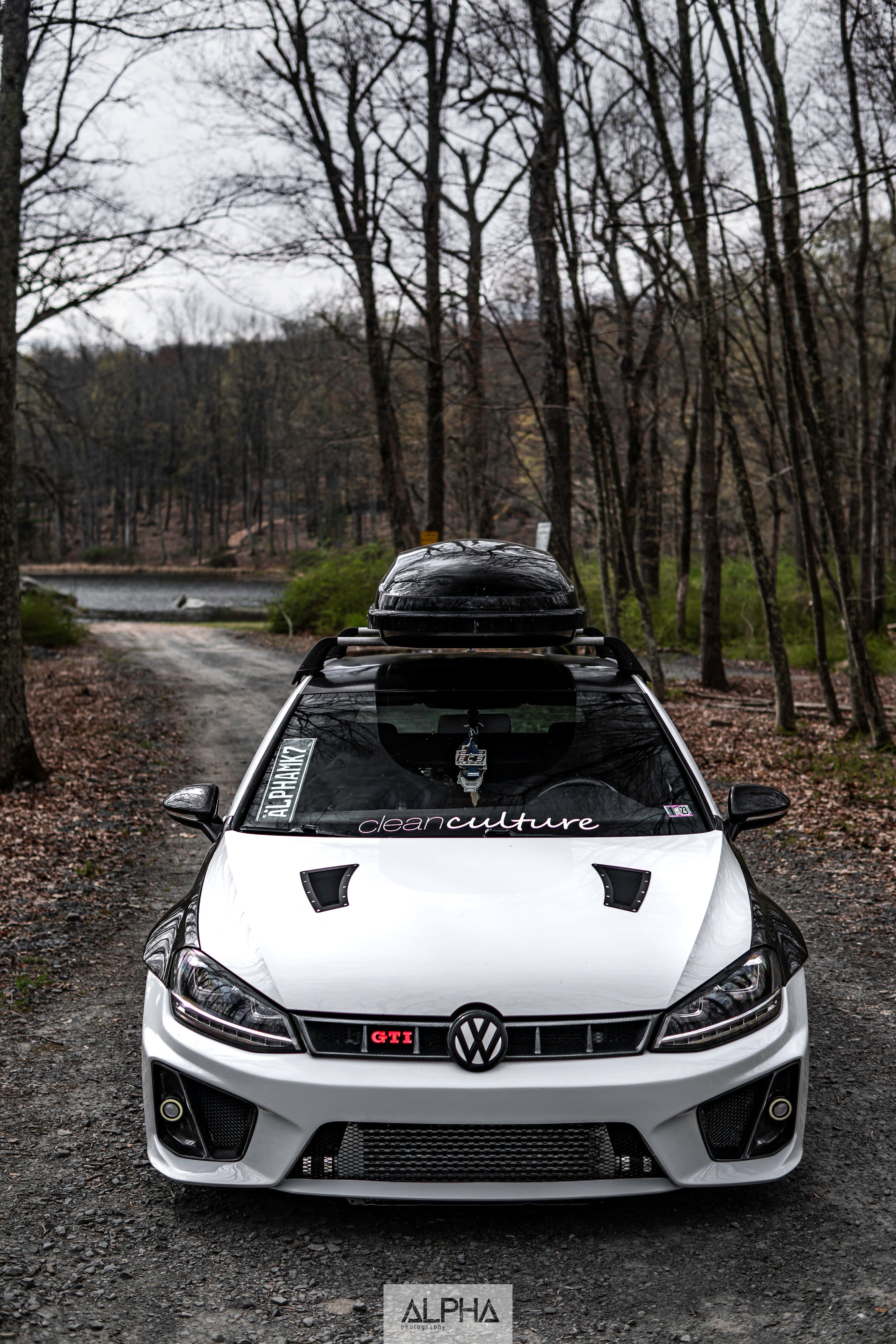 Insignia GTI con logotipos iluminados 